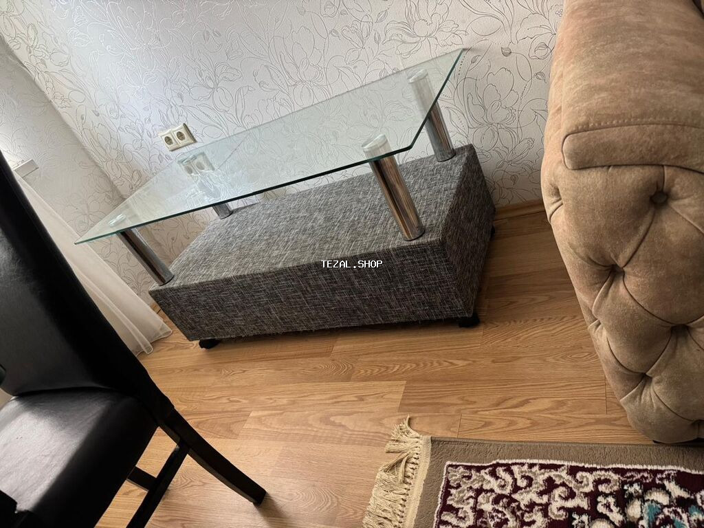 Jurnal masası, Şüşə