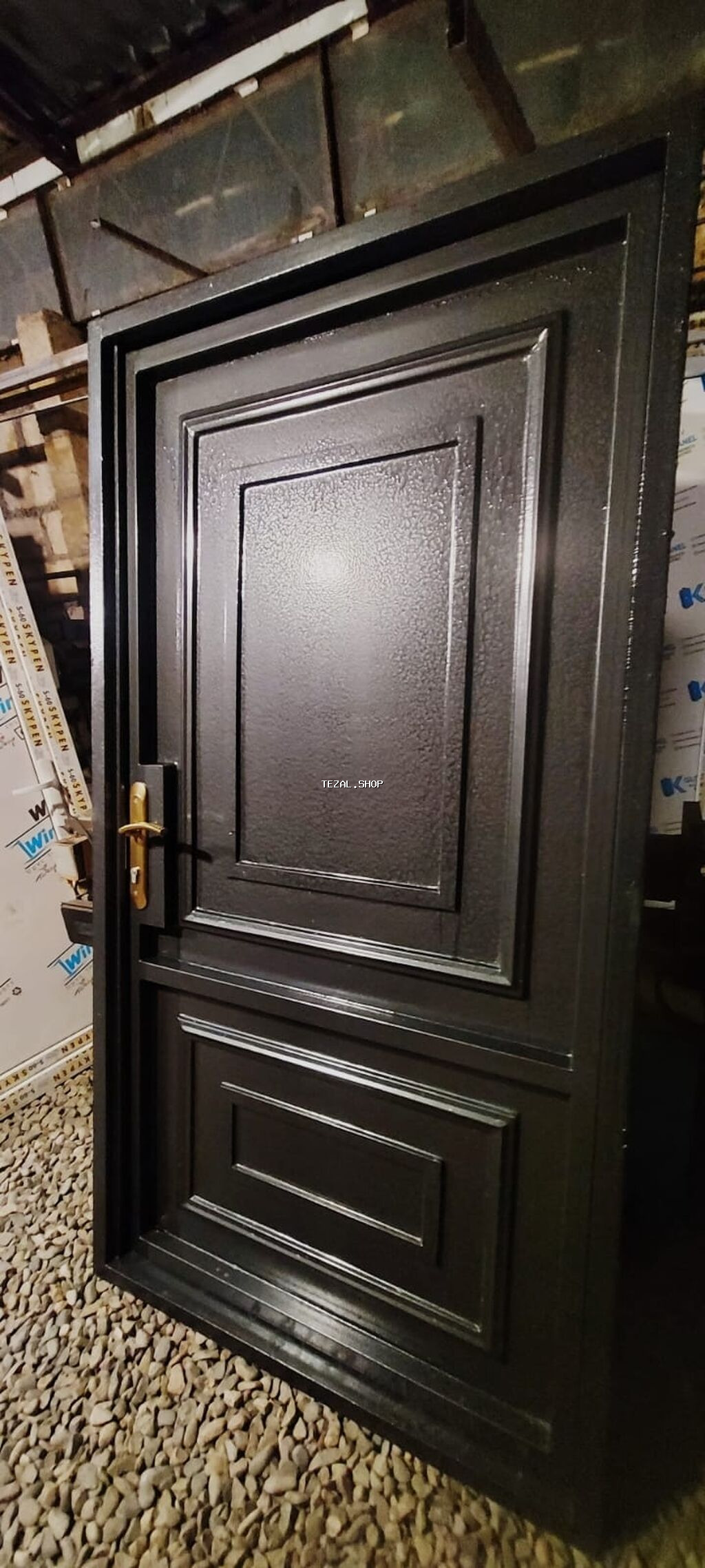 Delfin balığı, Sülhsevər, Ünvandan götürmə - şəkil 3