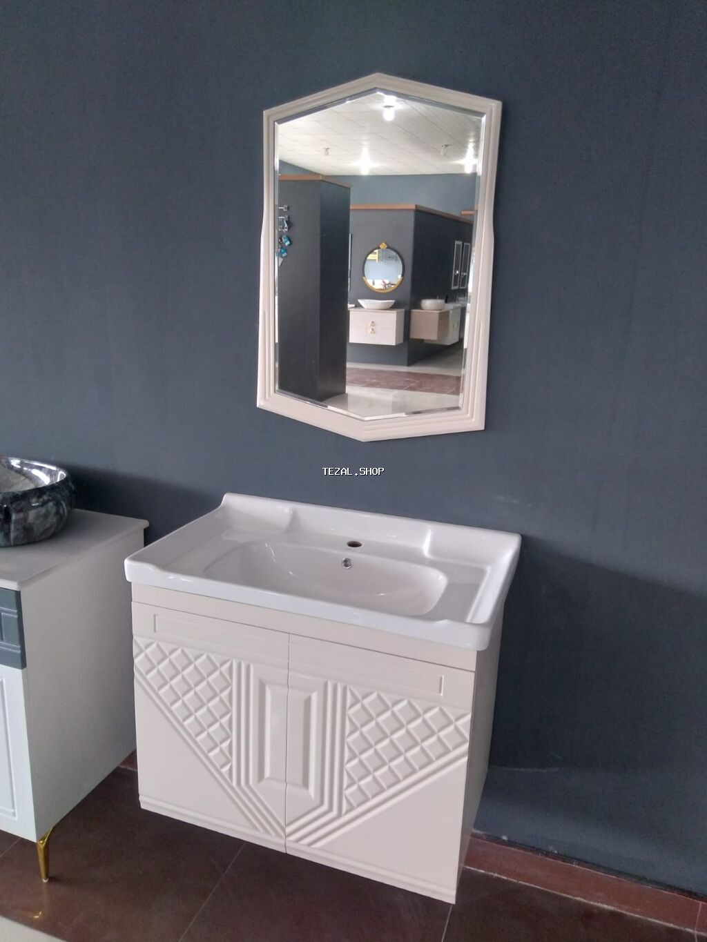 Banyo mebeli və üzlük dəstləri - Müxtəlif dizaynda asma və döşəmə