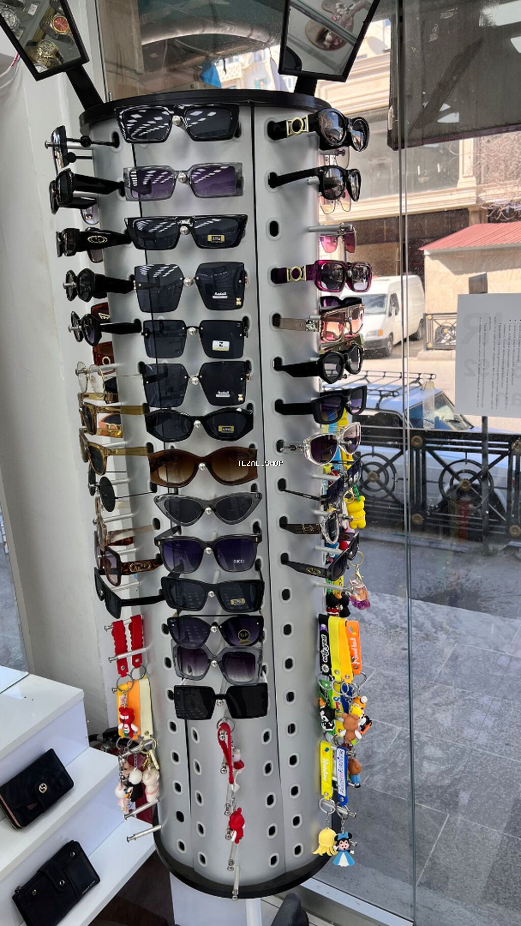 Hövsanın tam mərkəzində, Şüşəli bazar ilə düz üzbəüz. Hazır biznes - şəkil 3