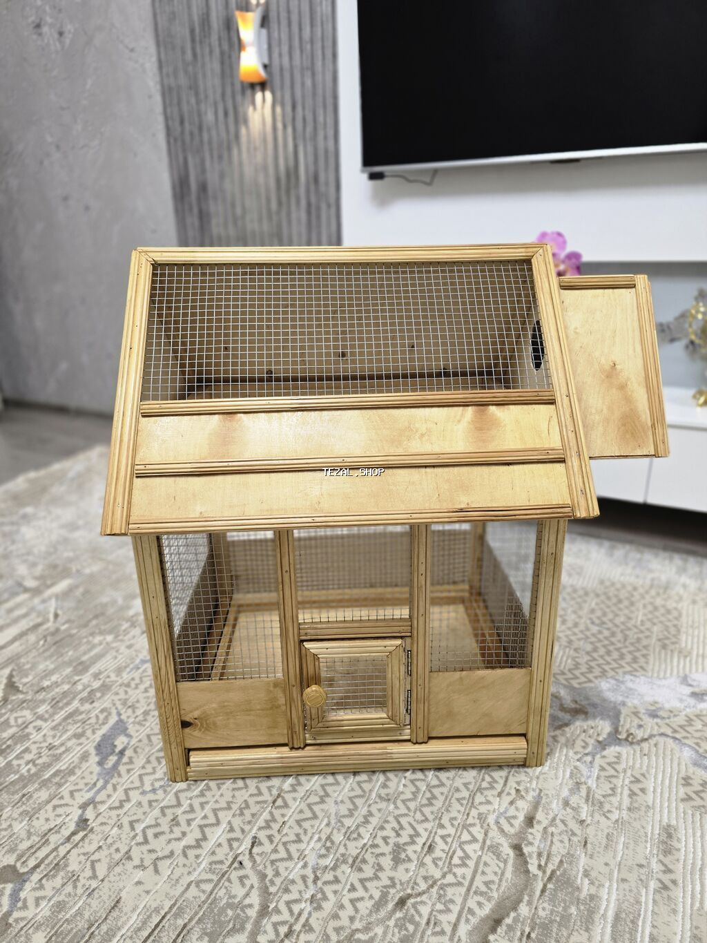 Taxta qəfəs/volyer – dekorativ ev şəklində - Material: təbii taxta