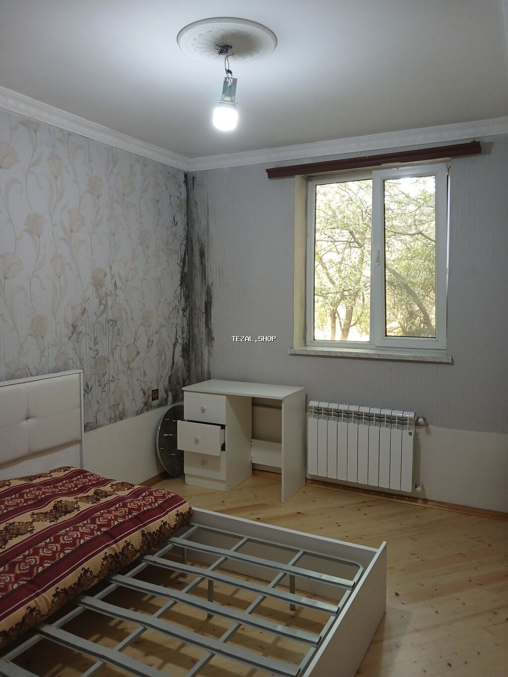 Geniş və işıqlı ev interyeri satılır/kirayə verilir: taxta döşəməli - şəkil 4