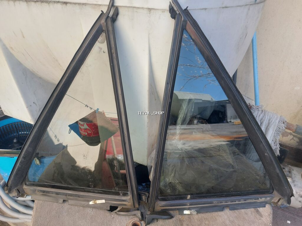 Mersdes emel arixa qapin şüşələri