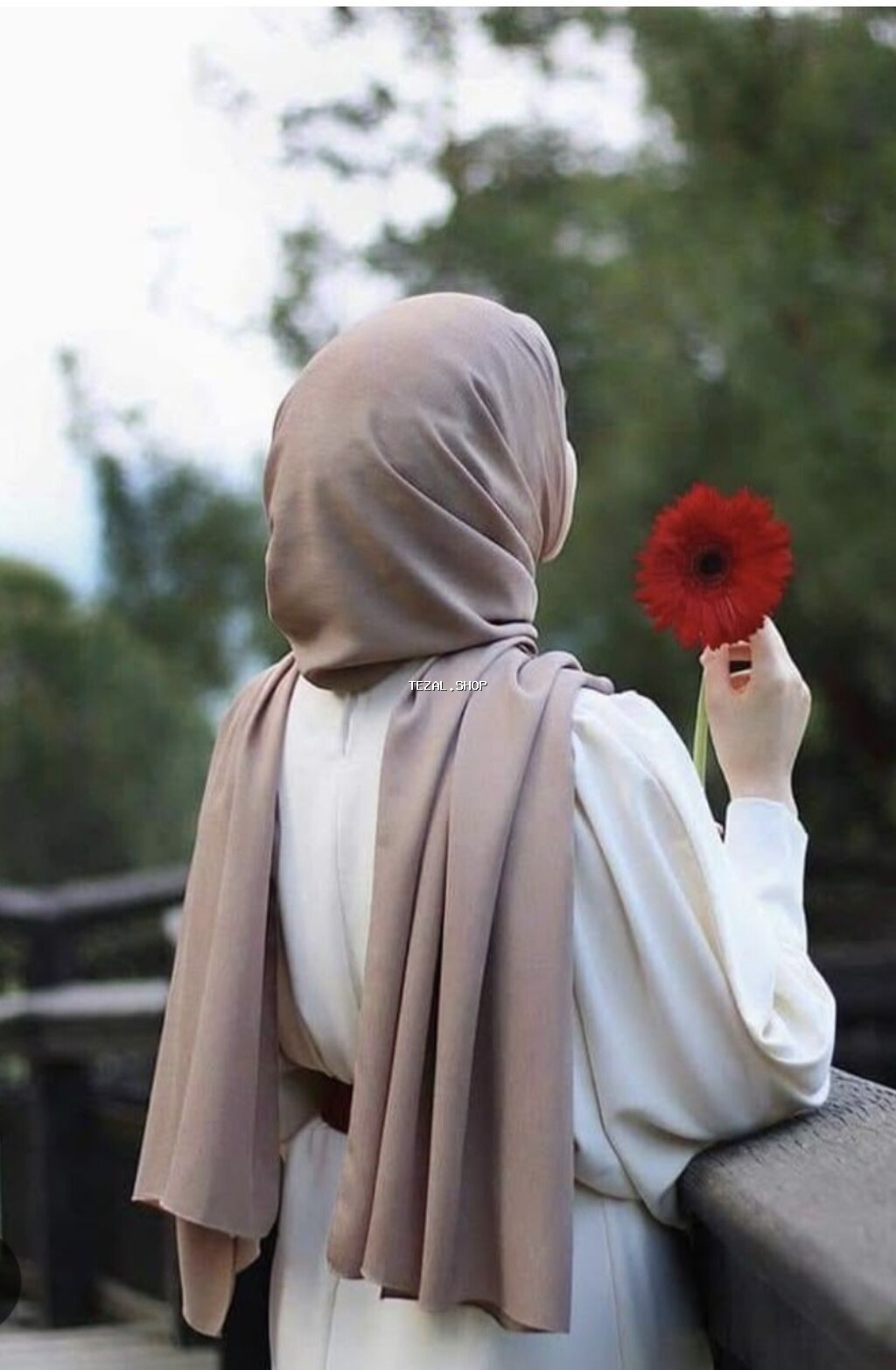 Salam .Daye.Uşaq baxıcısı.32 yaş.10 illik tecrübe.Saray qəsəbəsində oz