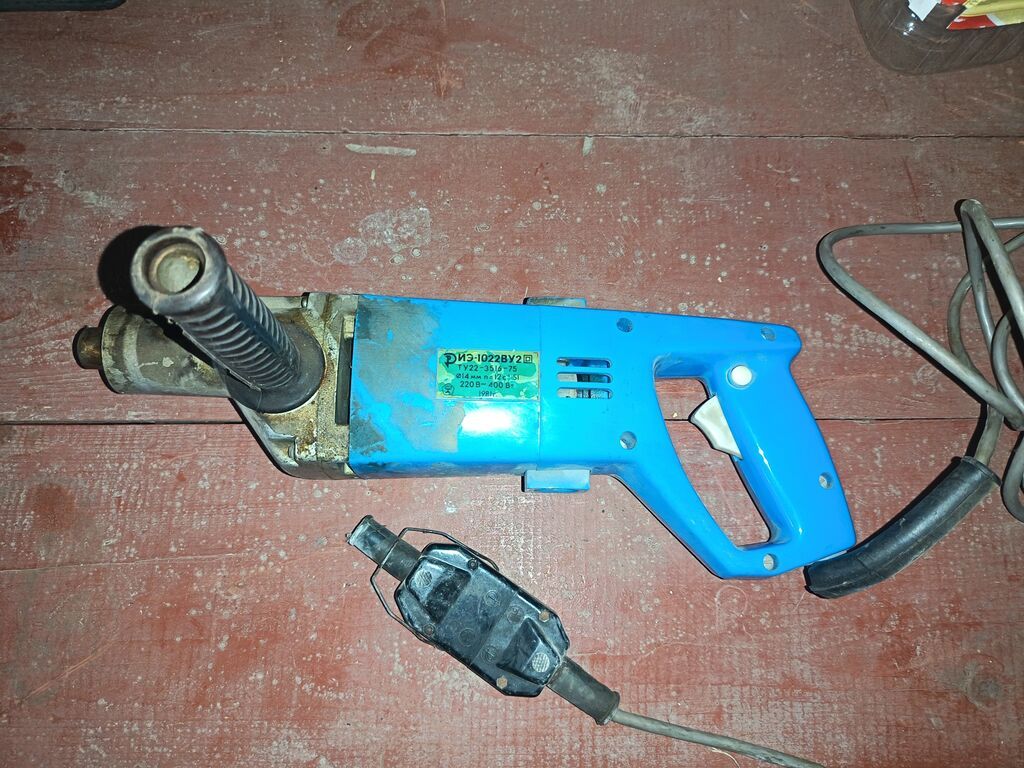 Sovet istehsali direl. 400 Vt gucundedir, beton divara kimi cox rahat