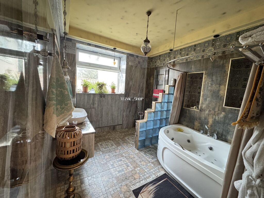 400 kv. m, 7 otaqlı, Kombi, Qaz, İşıq