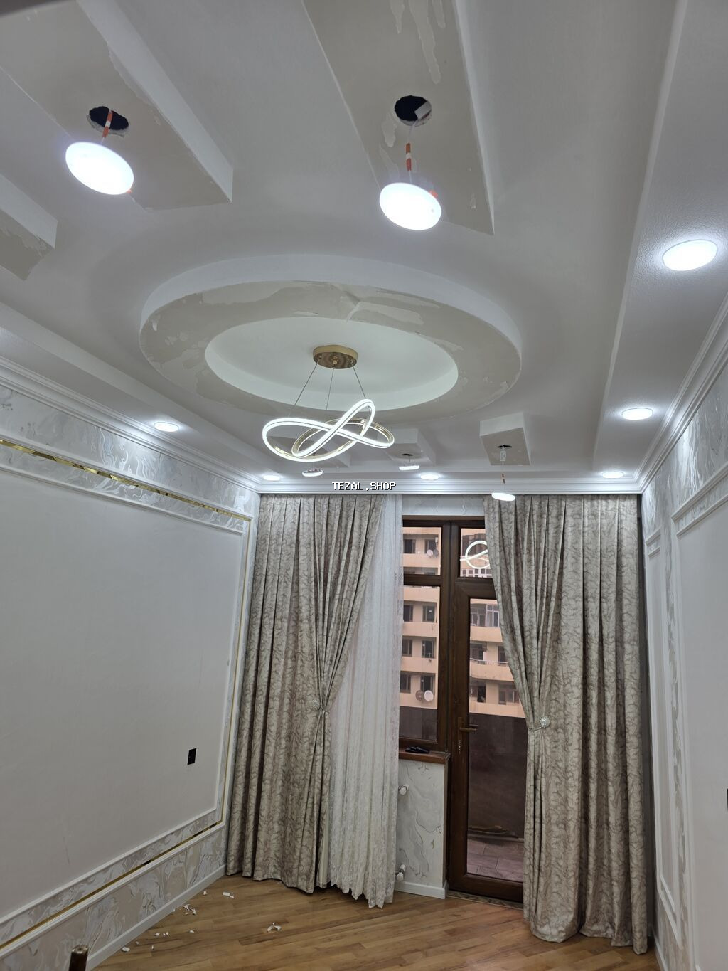 Mərmər teksturalı divar panelləri və kafel/parket tipli döşəmə - şəkil 5