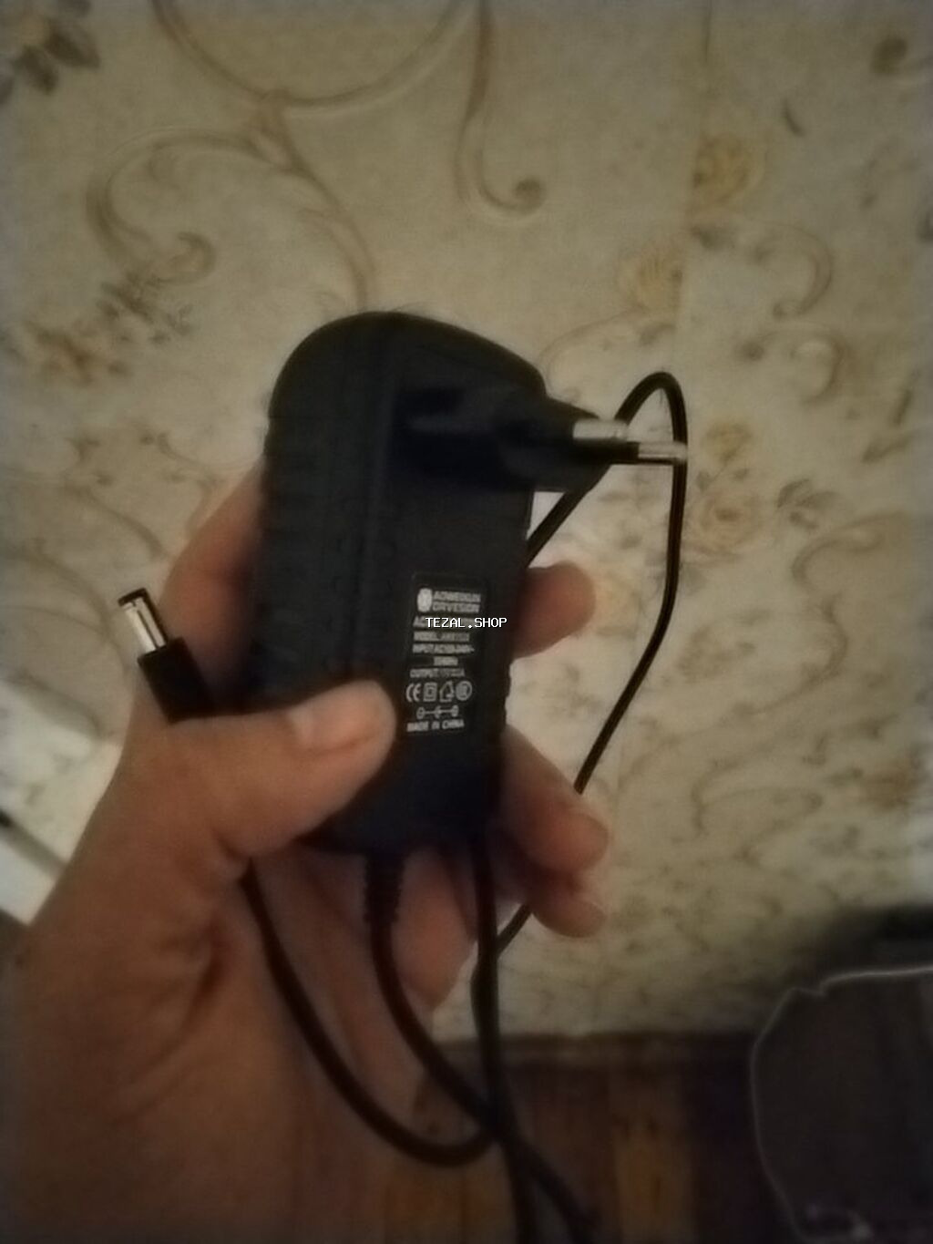 12 volt akkumulyator üçün adaptor zaryadka ucun