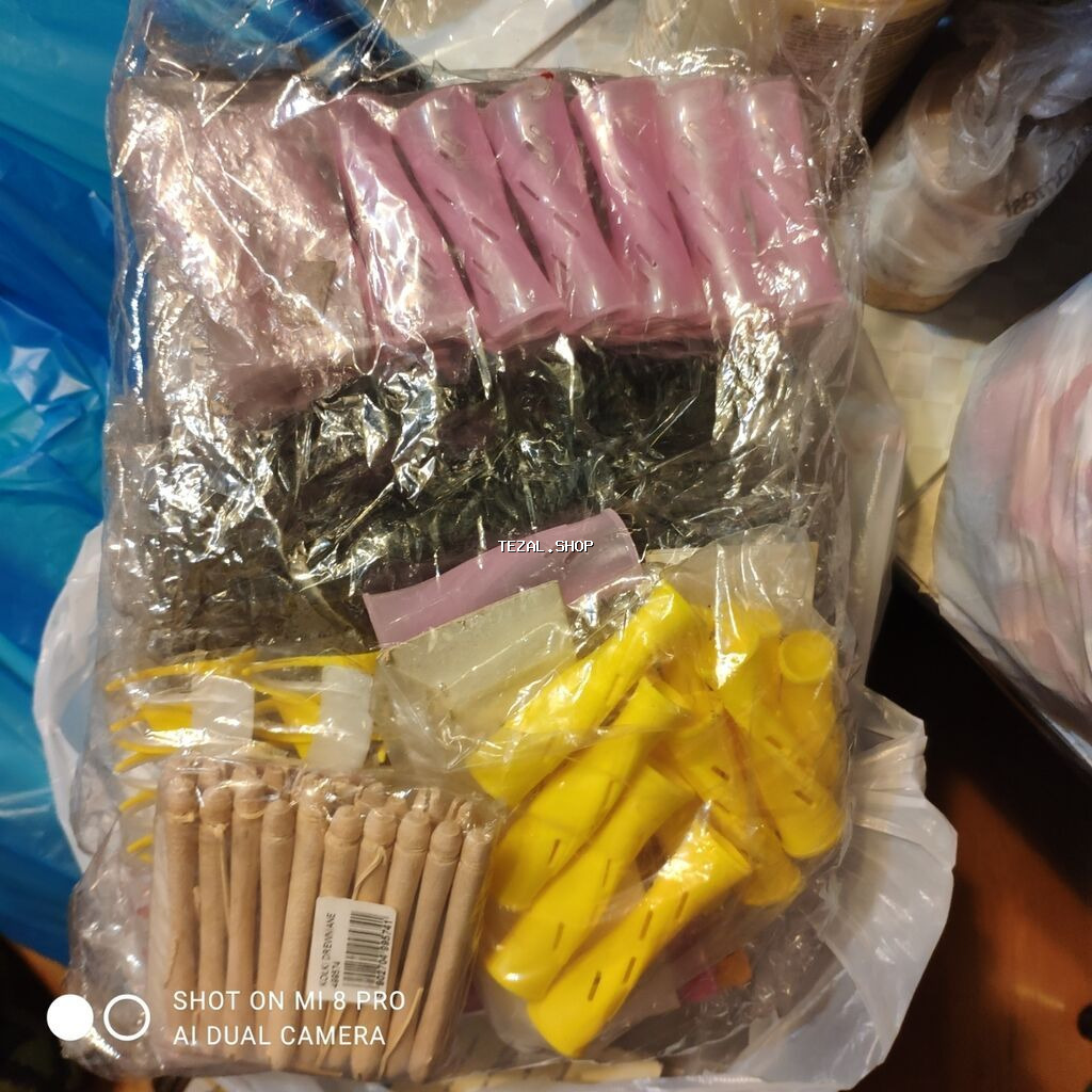 Salon bağlandığı üçün bəzi saç aksesuarları, gəlin taçları, zavivka - şəkil 3