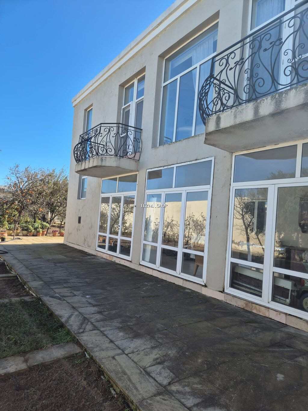 Novxanıda, Görədil dəmir yolu stansiyasına piyada 10-15 dəqiqəlik