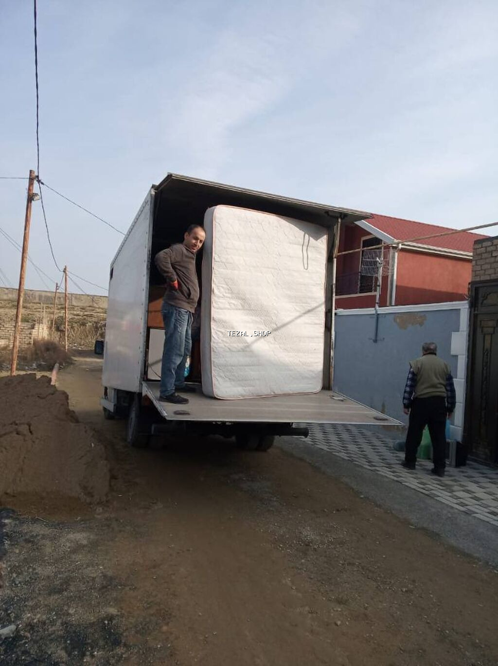 Yuk dasimasi. Yuk dasima. Yük daşıma. Bag evlerinin kocurulmesi. bina