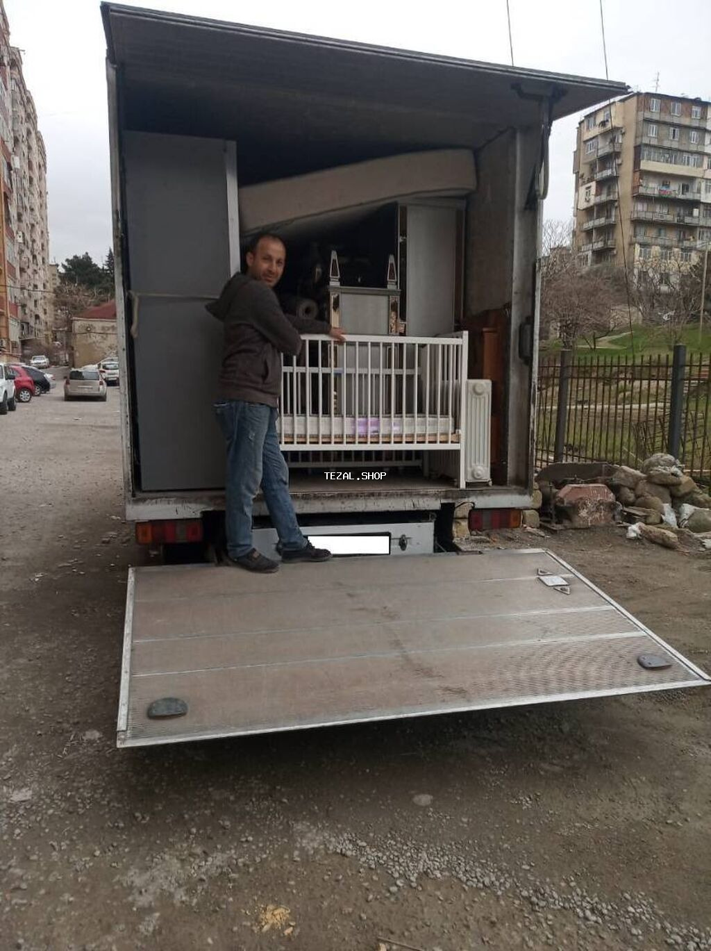 Yuk dashima. Evlerin kocurulmesi xidmeti. ofislerin dashinmasi. bag - şəkil 4