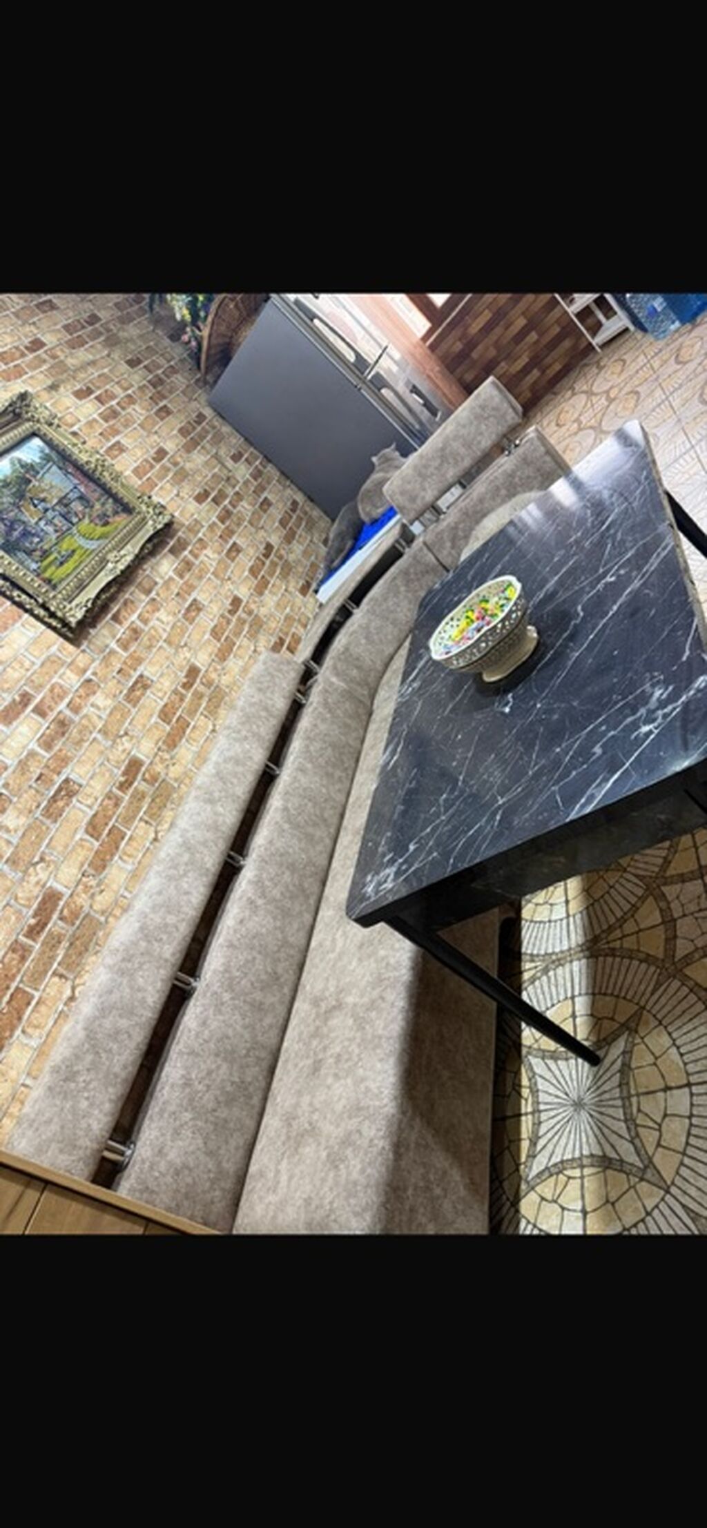 Mebelin uzunlugu 260 Eni 60 sm Stolun uzunu 140 acilanda 180 Sm Eni