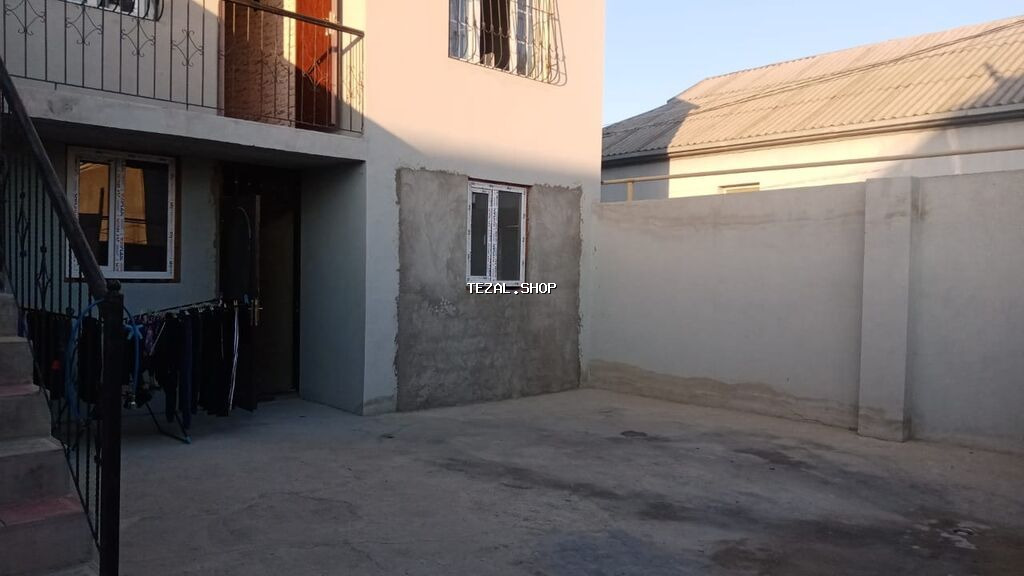 90 kv. m, 3 otaqlı, Kombi, Qaz, İşıq