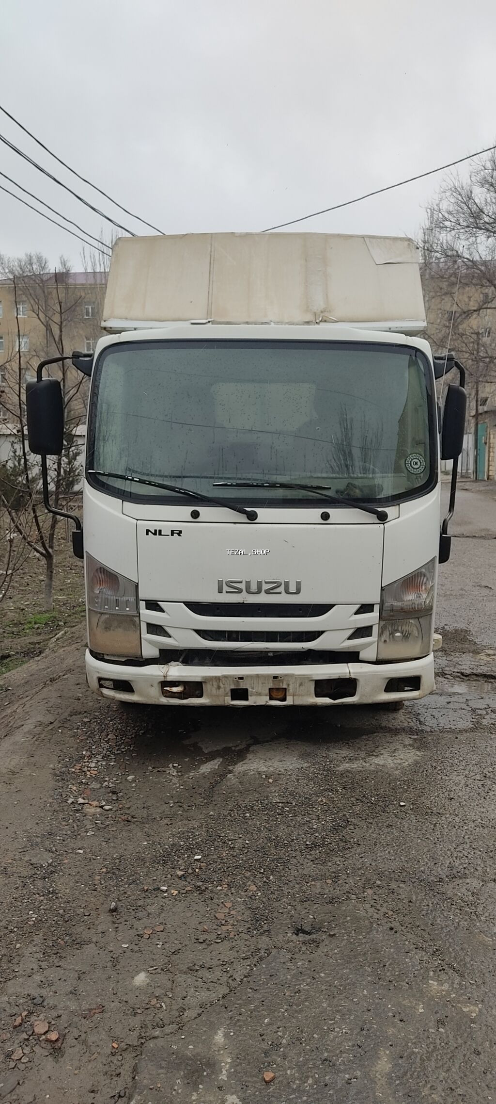 Isuzu nlr matoru vurub