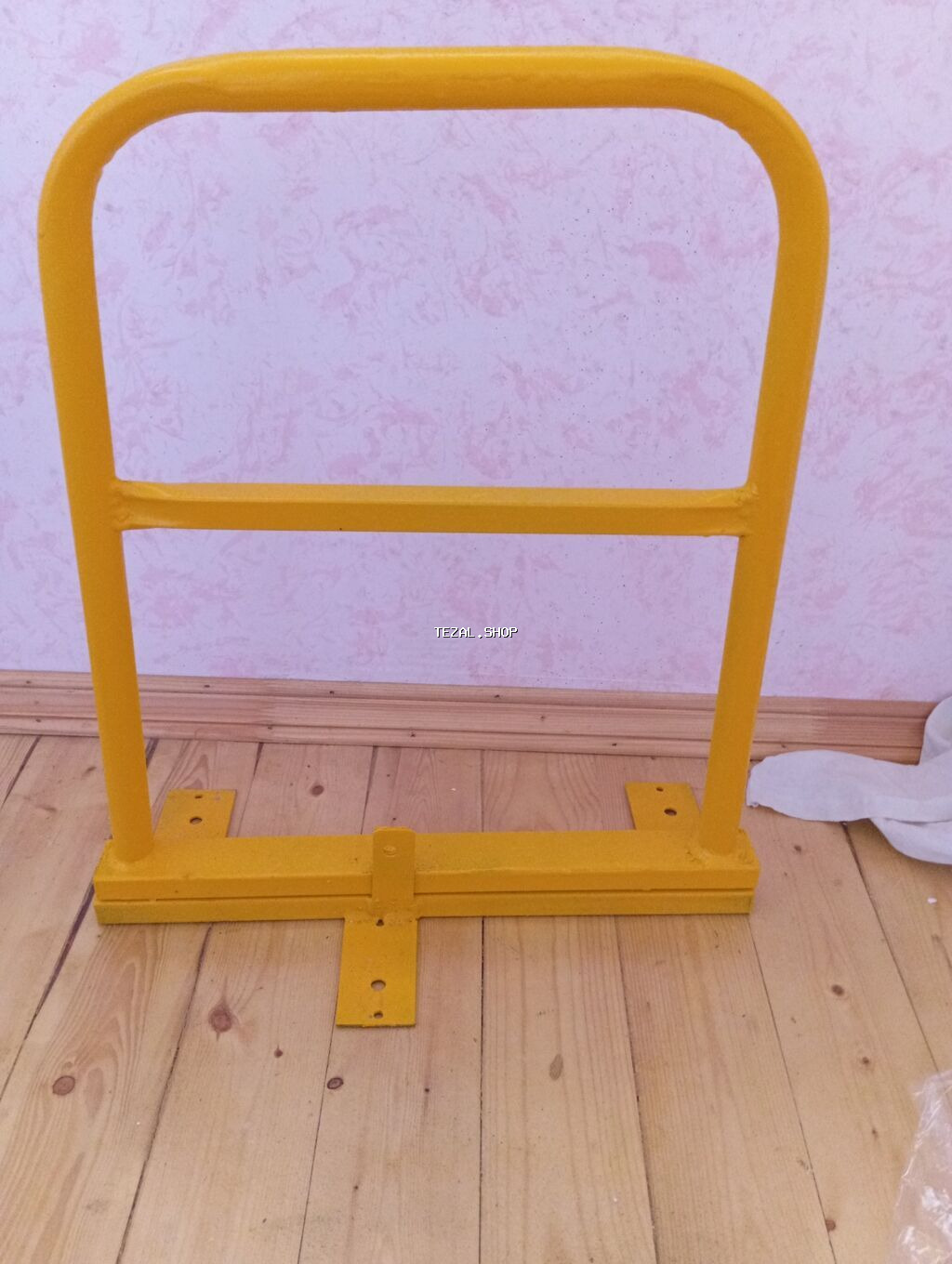 No parking satılır. kvadrat və yarı yumru da var. Çatdırılma koroğluya