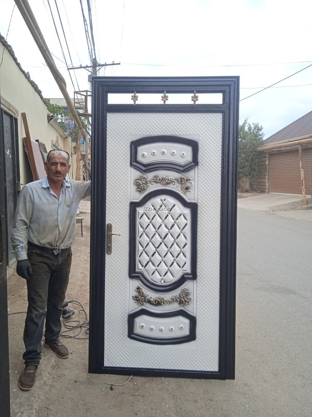 170 azn basdiyan demir seyf qapılar peşakar usdalar tərəfindən yığılır