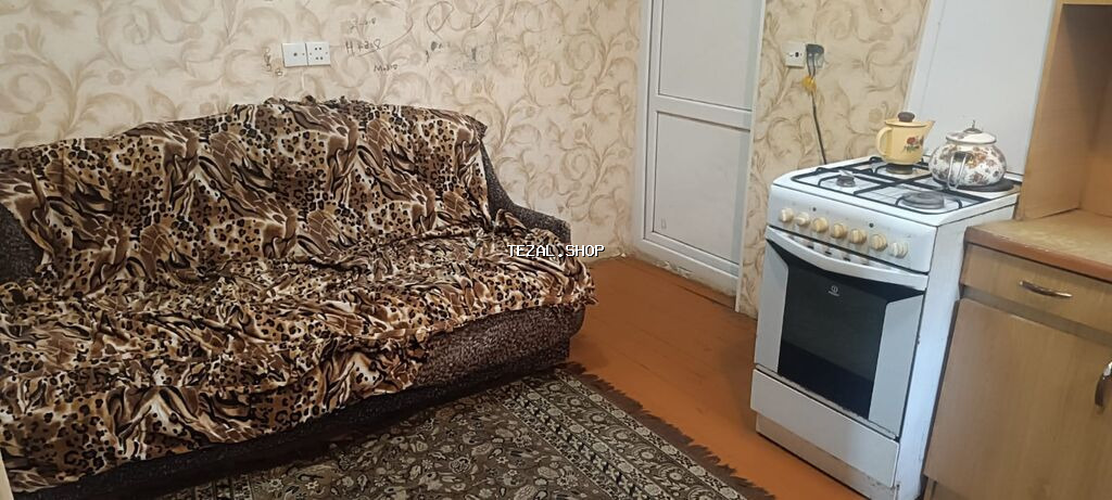 Təcilli balaxanıda addeni ev verilir kaminal daxil stansiyanın yanida