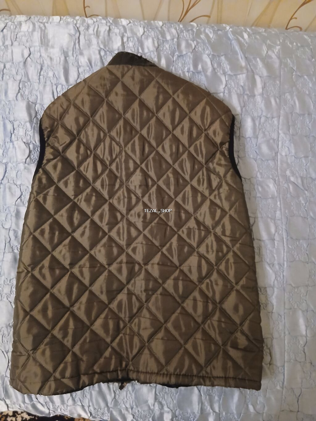 Göründüyü kimidir