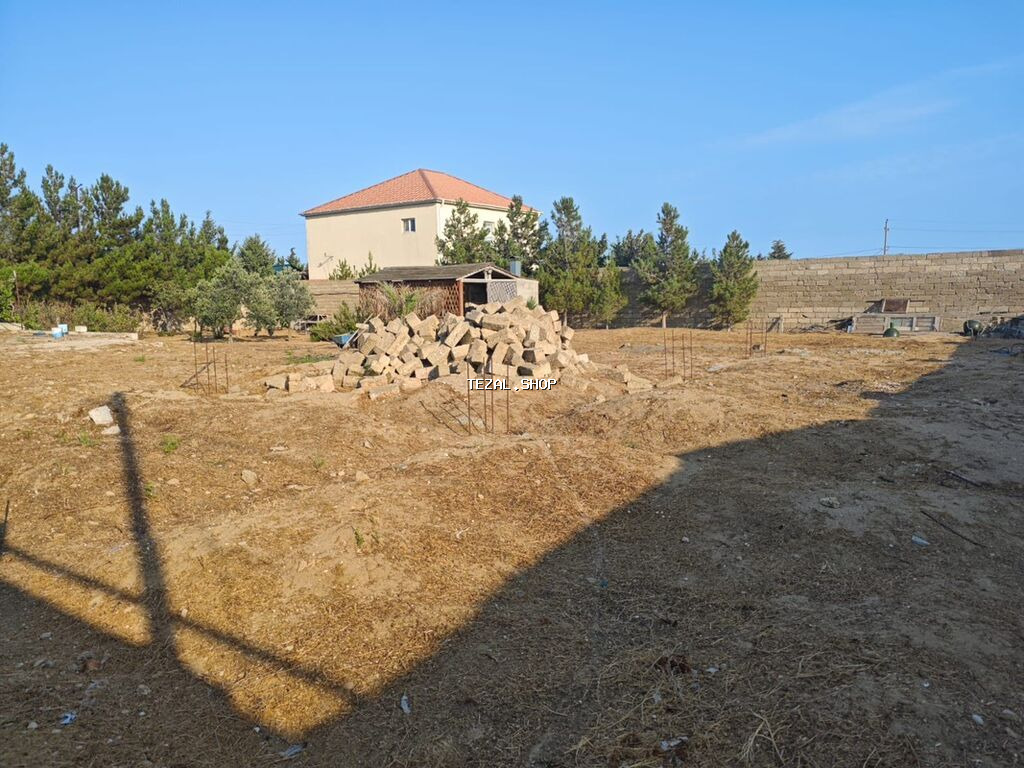 Zirə qəs. TƏCİLİ BAĞ SATILIR — 11.6 sot. - besedka, bağça və ev - şəkil 2