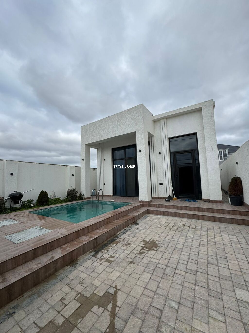 120 kv. m, 3 otaqlı, Hovuzlu, Kombi, Qaz, İşıq