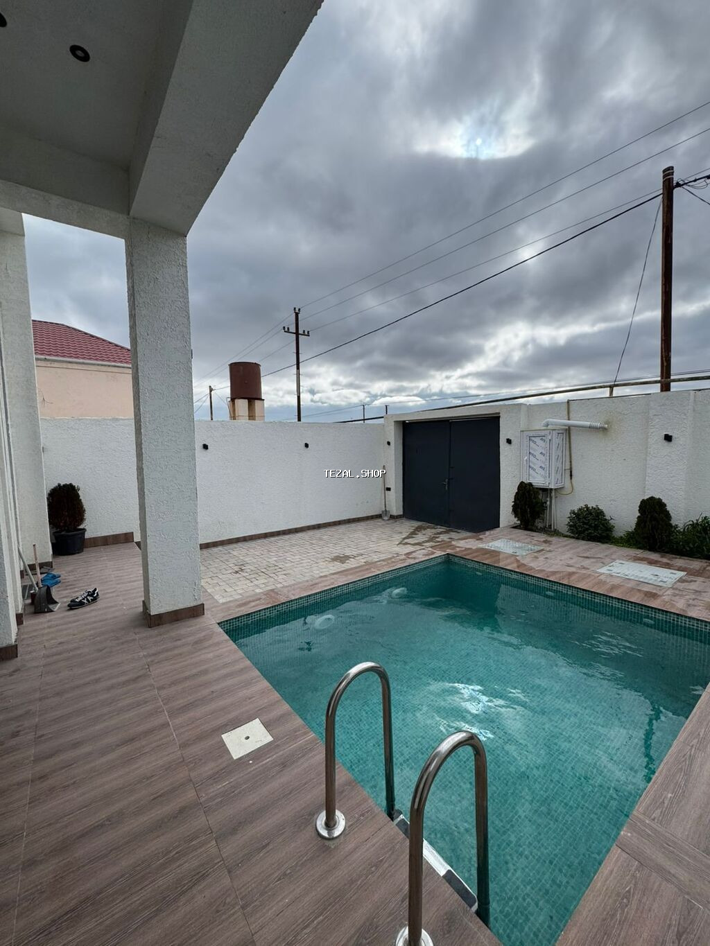 120 kv. m, 3 otaqlı, Hovuzlu, Kombi, Qaz, İşıq - şəkil 2