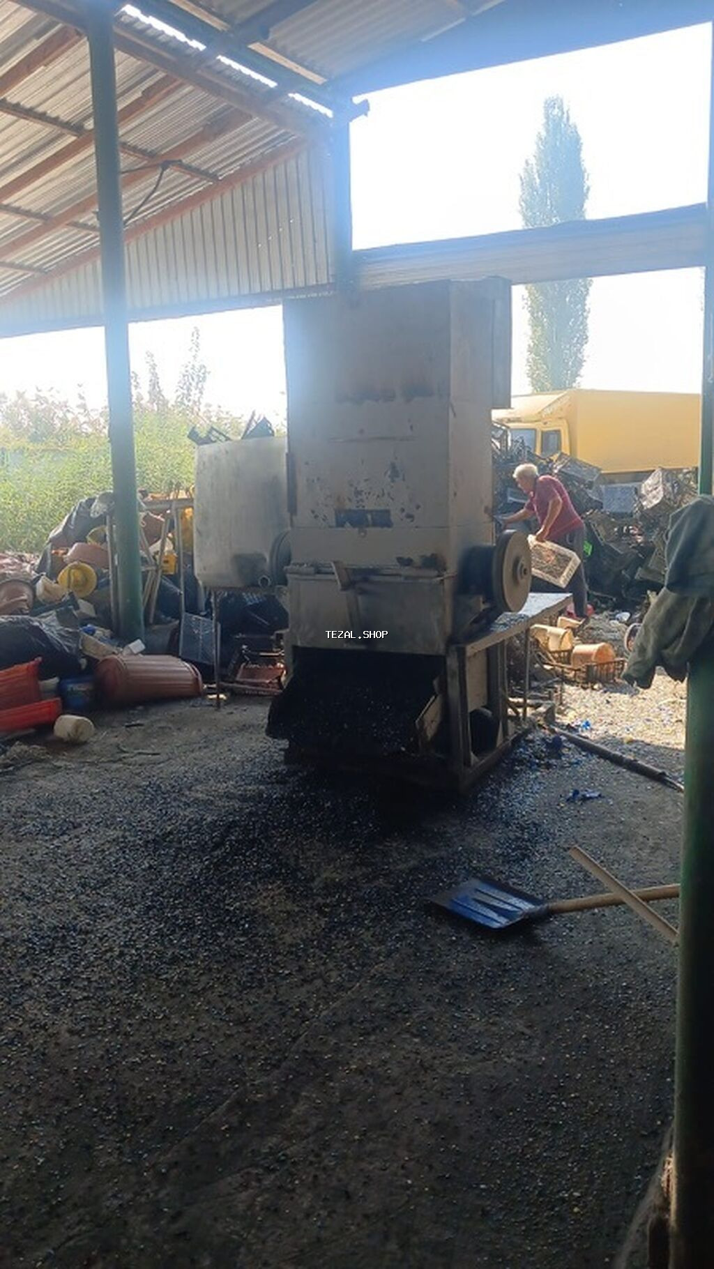 Sənaye plastik üyüdücü (crusher) avadanlığı

Tam isley veziyetde - şəkil 5