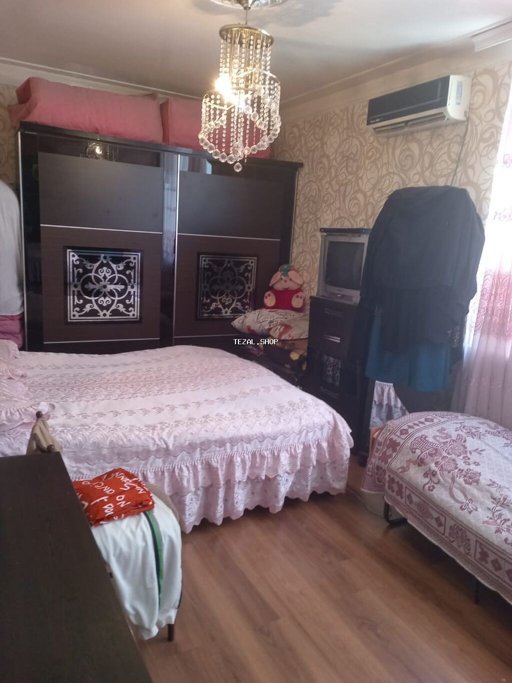 Ev tələbə qızlar və işləyən xanımlar üçündür. su qaz işıq wifi