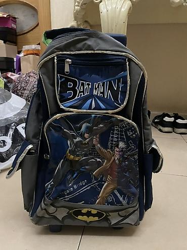 Batman temalı uşaq məktəb çantası – təkərli və dartma qulplu model - - şəkil 2