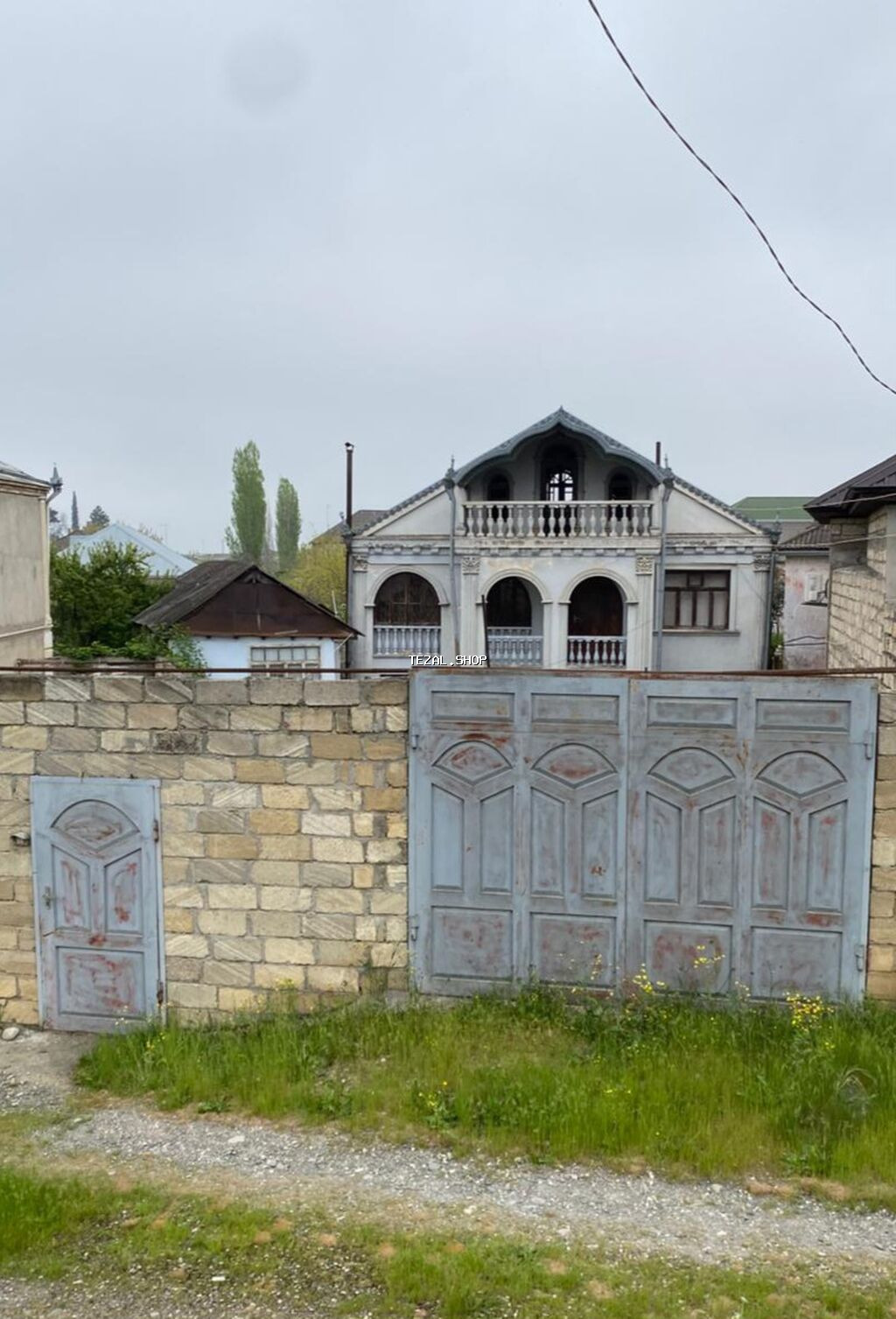 Xacmazda m.ə.sabir 74 unvaninda kursulu ve mansarli tecili ev satilir - şəkil 4