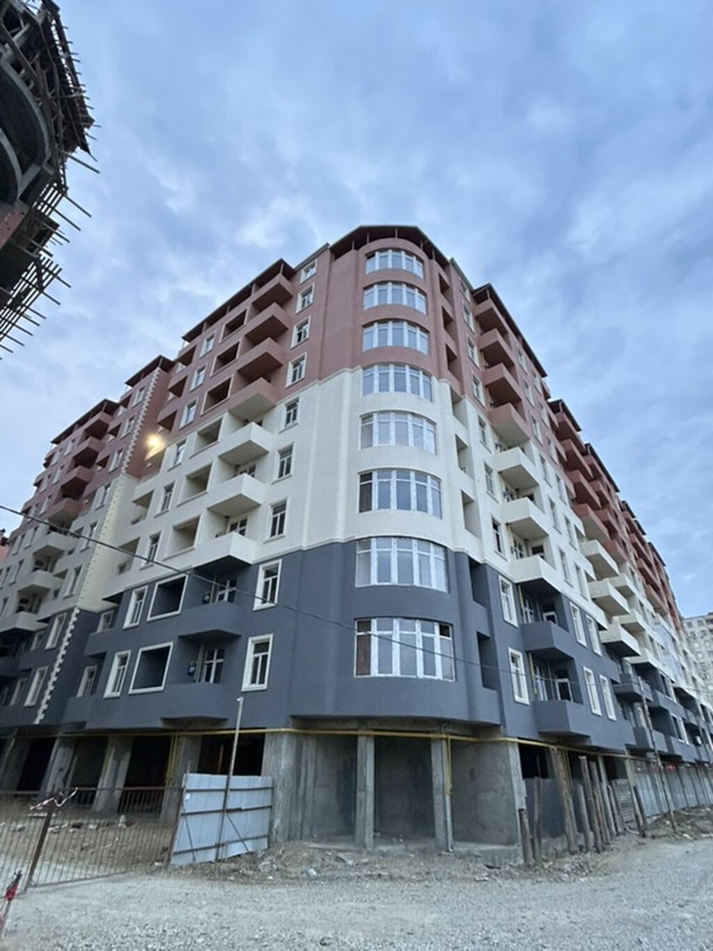 3 otaqlı, Yeni tikili, 74 kv. m