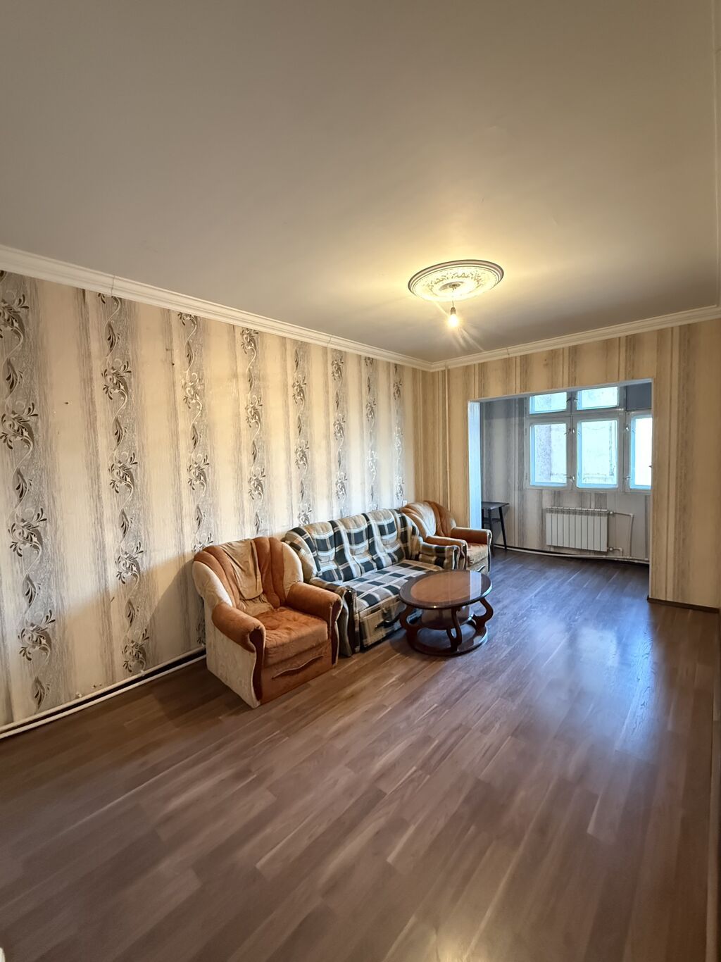3 otaqlı 85 m², 8-ci mikrorayon Metbex sekilde veziyyetden yaxsi