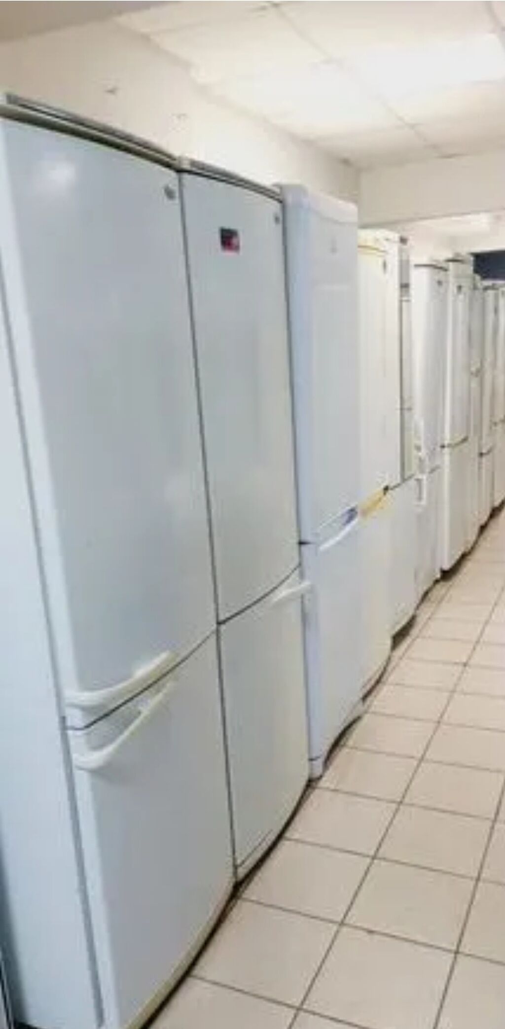 İşlənmiş 2 qapılı Bosch Soyuducu Satılır, rəng - Ağ