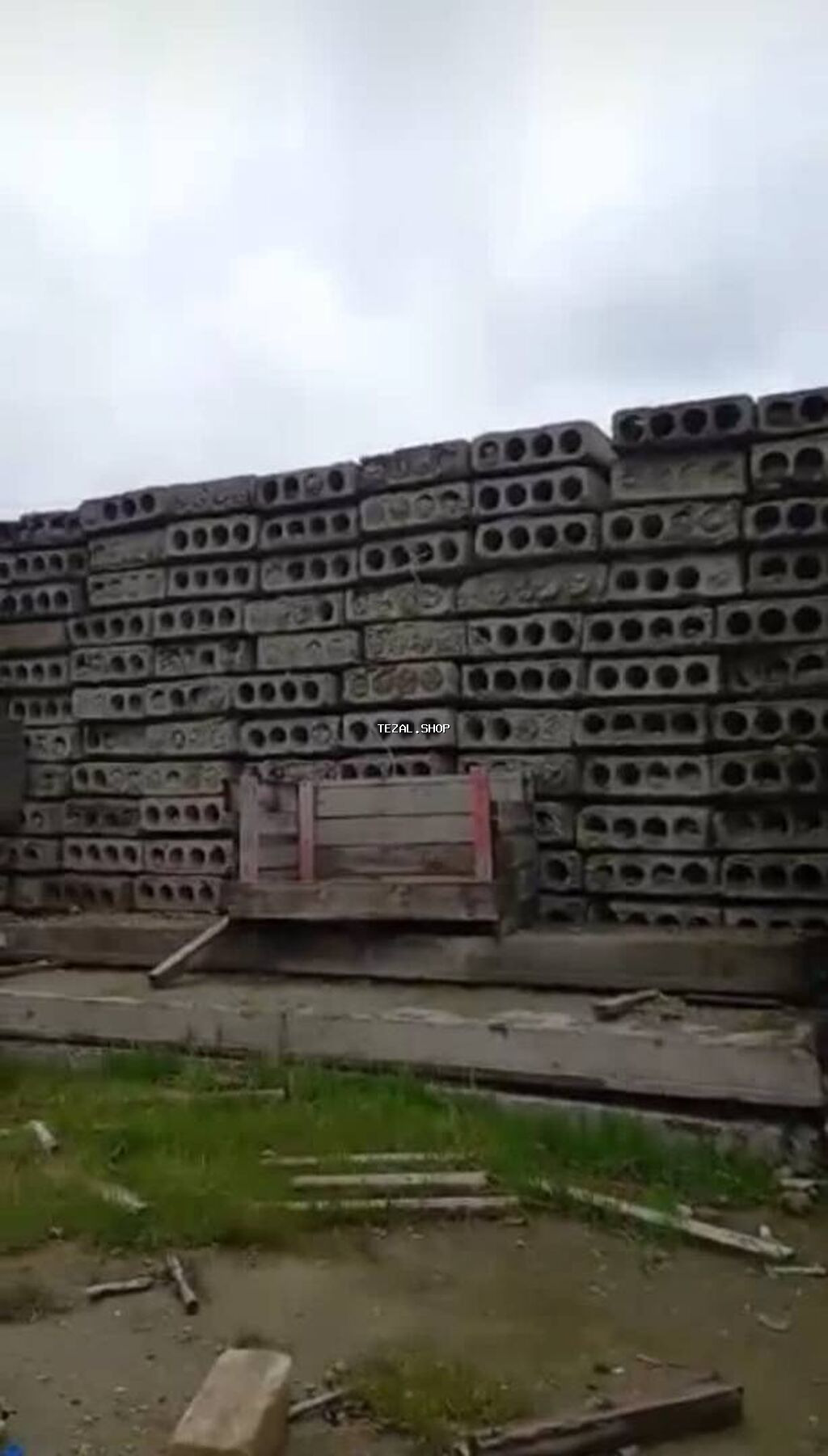 Beton panel Beton panellər İdeal Vəziyyətdə Beton Piltələrin Bakı və