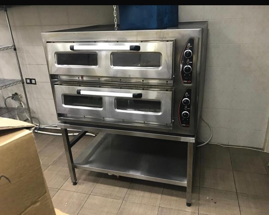 1800₼ aydoğanlar pizza peçi 18pizza götürür daşı var çox ağırdır