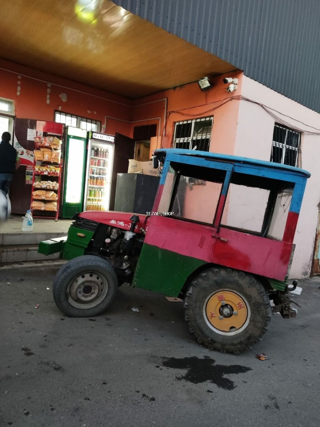 Mini Traktor ( baha olmağnın səbəbi üsdündə 1 lapet 3 nəfərlik 3