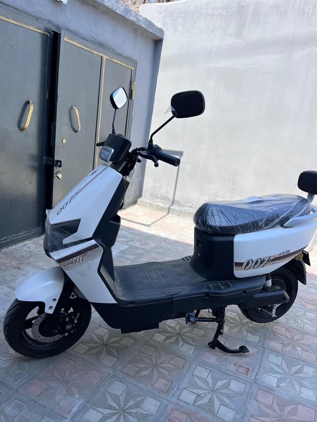 Saige D007 Yenidir.İstifadə olunmayıb.Ciddi alıcıya endirim olacaq