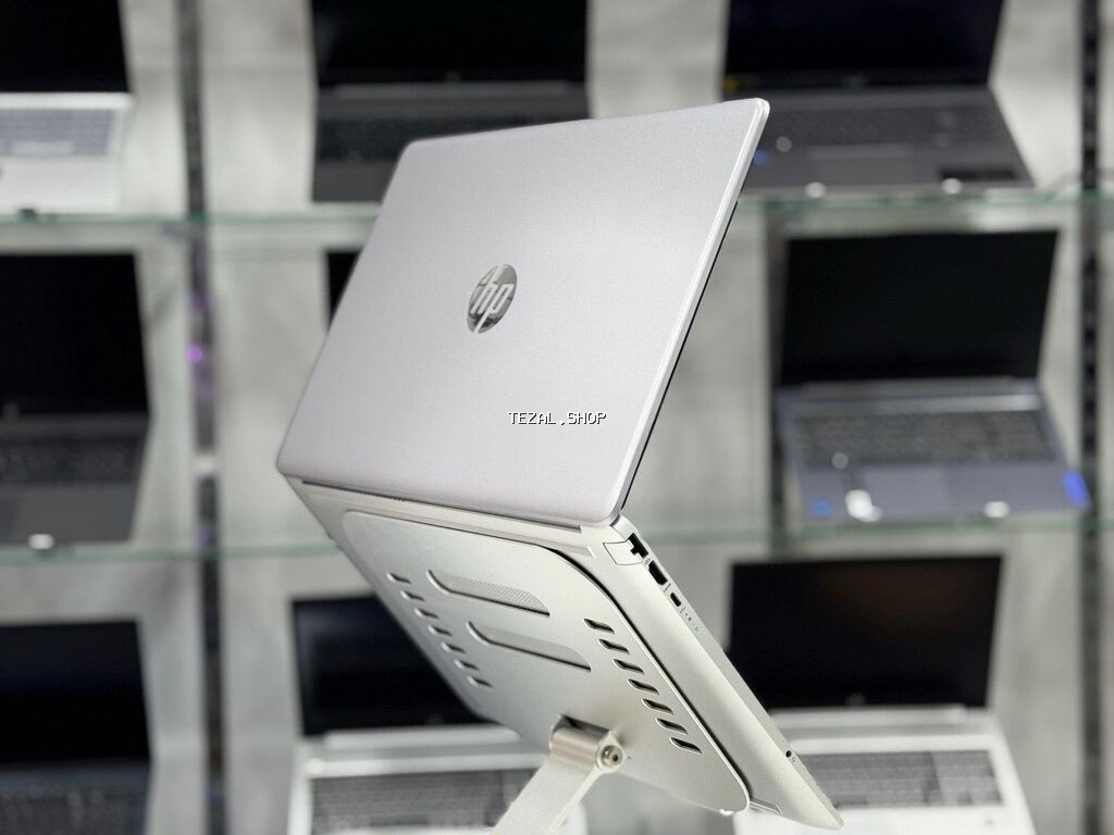 HP 15.6 ", Intel Core i5, 256 GB