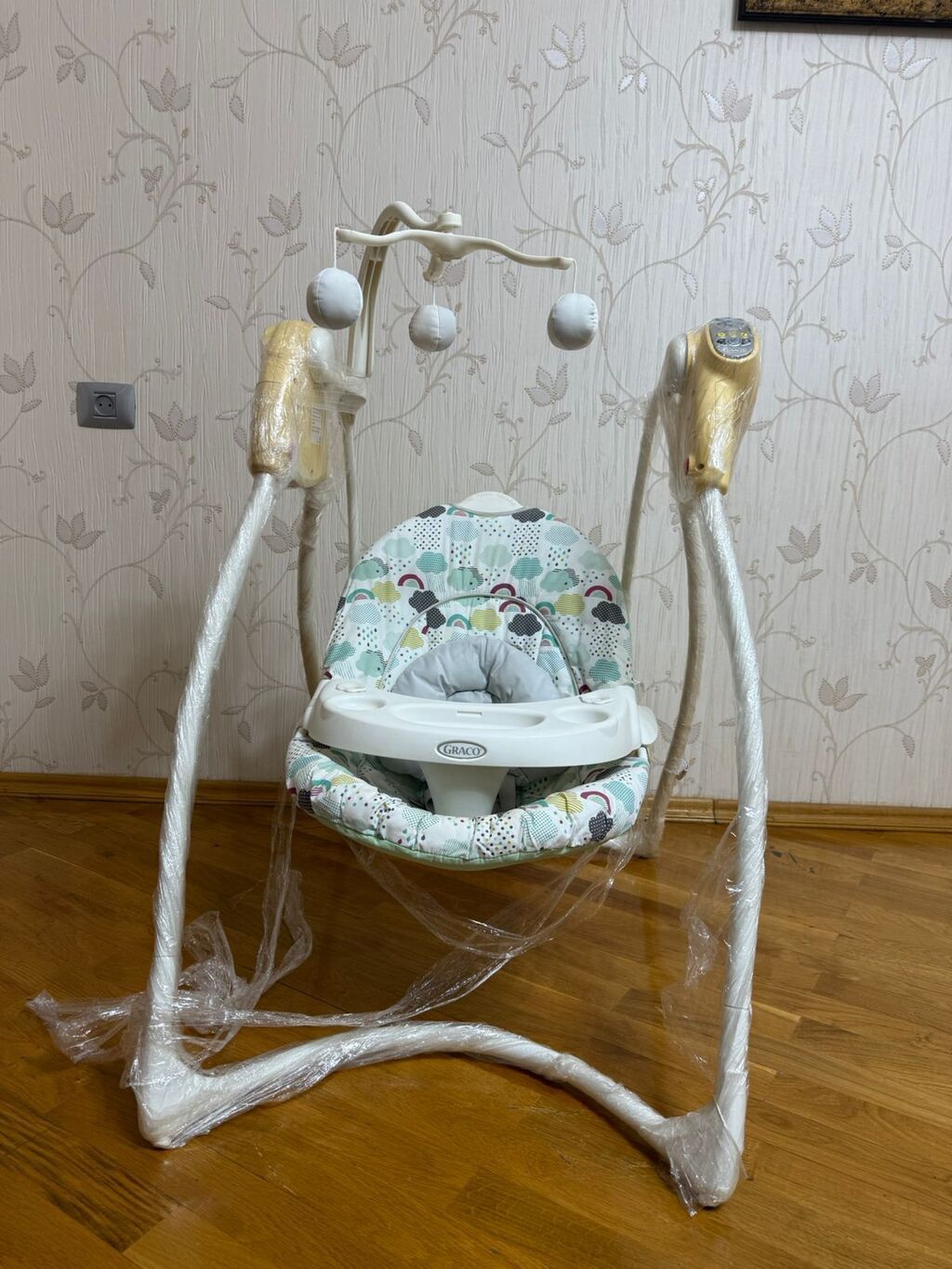 Hun1Usag ucun hem yemek masasi hem yellencek 50azn Elektrondu 5 nov