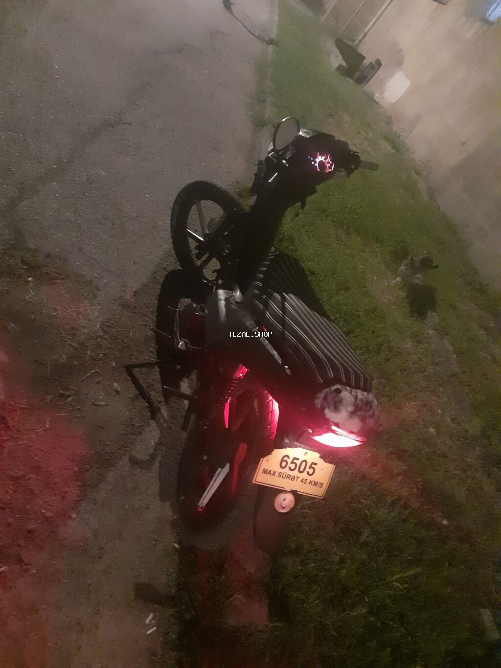Hec bir problemi yoxdur s50 le barter elyerem