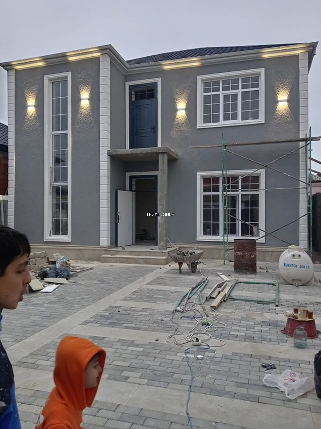 4 otaqlı, 168 kv. m, Yeni təmirli