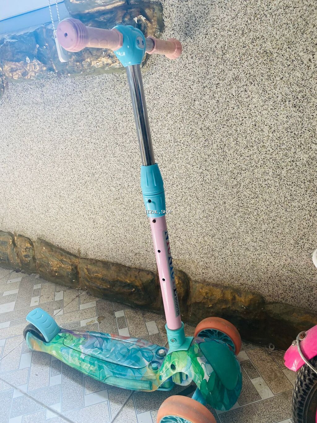 Skuter 25 azn prablemi yoxdu istifade edilmir deye satilir unvan