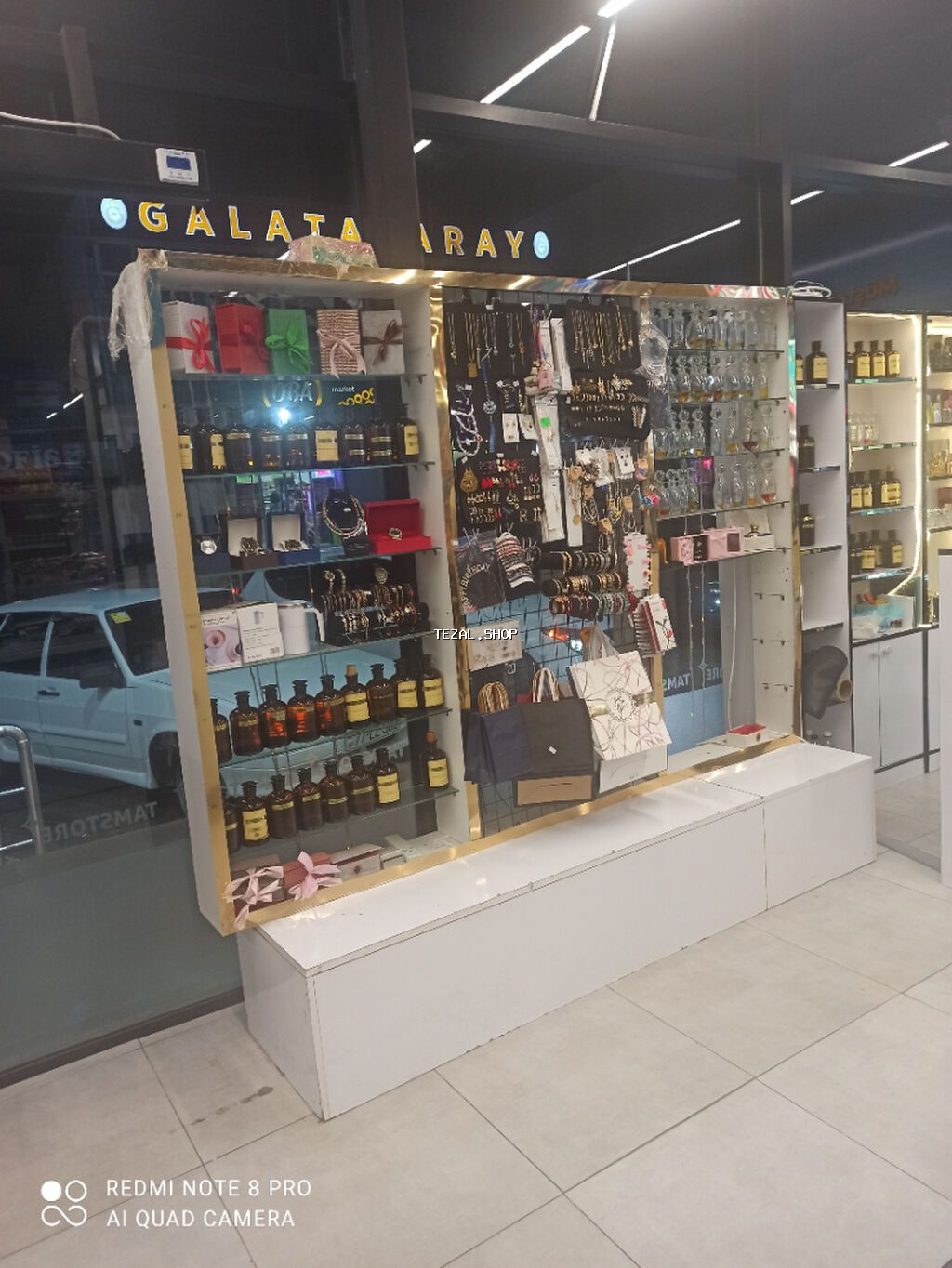 📢 Market daxilində ətir satış yeri icarəyə verilir! Ətir satışı ilə