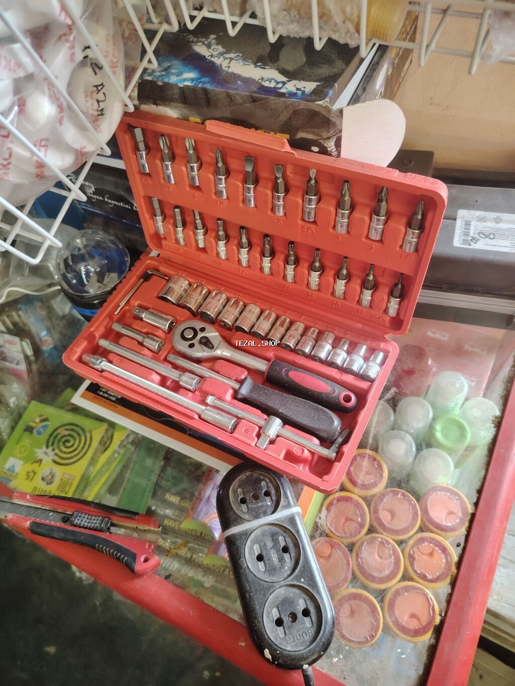 Hər növ velosiped aksesuarları və ehtiyyat hissələri var. Çatdırılma