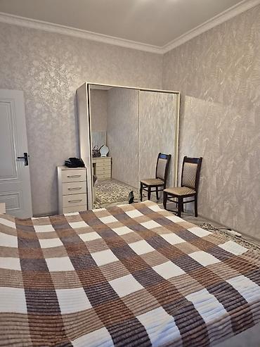 Təsvir: - Geniş və işıqlı mənzil interyeri. Mətbəx, qonaq otağı və - şəkil 4