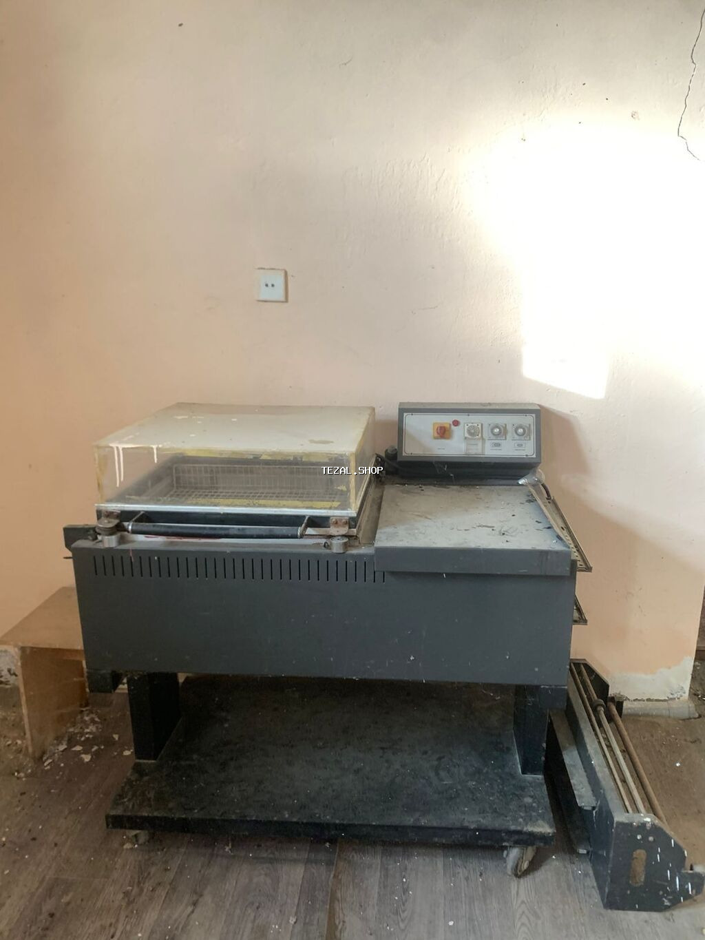 Şrink qablaşdırma aparatı
yüksek istilik gücü tam funksionaldır