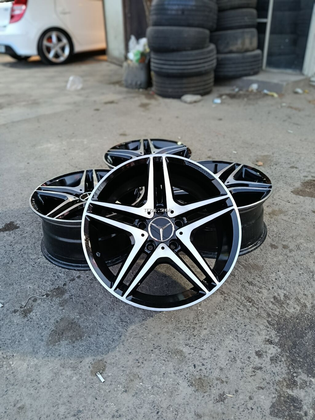 16 liq AMG ideal veziyyetdedir.cati svarkasi eyrisi yoxdur.barter