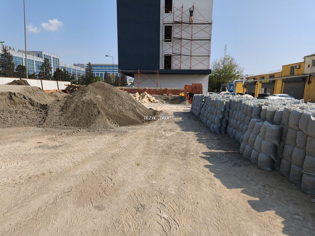 Tikinti üçün inşaat materialları - Qarışıq tikinti qumu: iri və xırda
