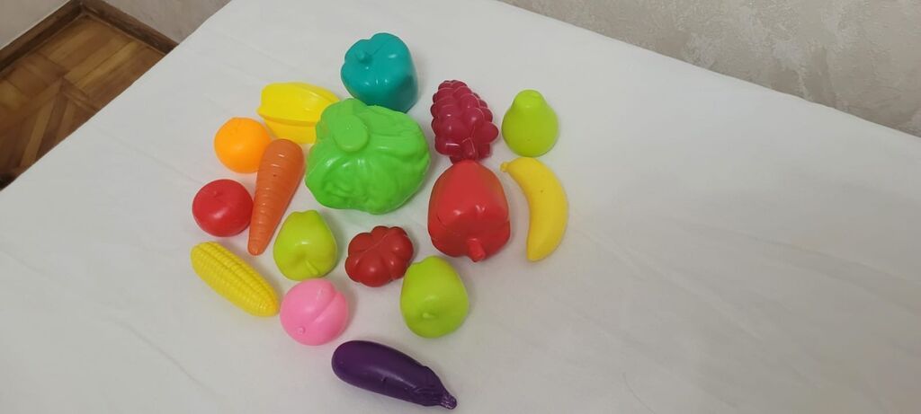 Uşaq üçün plastik meyvə-tərəvəz dəsti - Parlaq rəngli, yüngül və