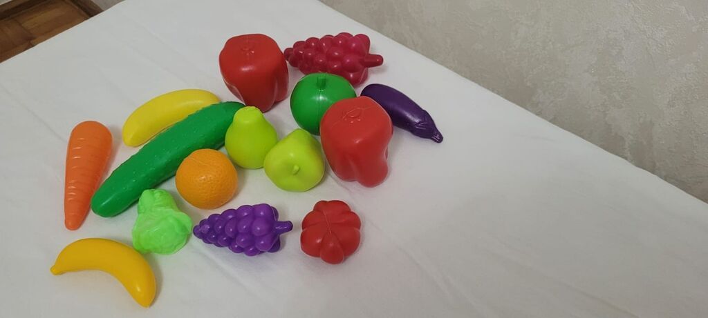 Uşaq oyuncaqları – plastik meyvə-tərəvəz dəsti - Parlaq rəngli